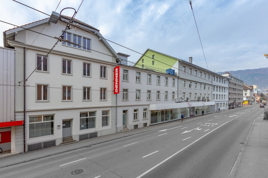 22m² office