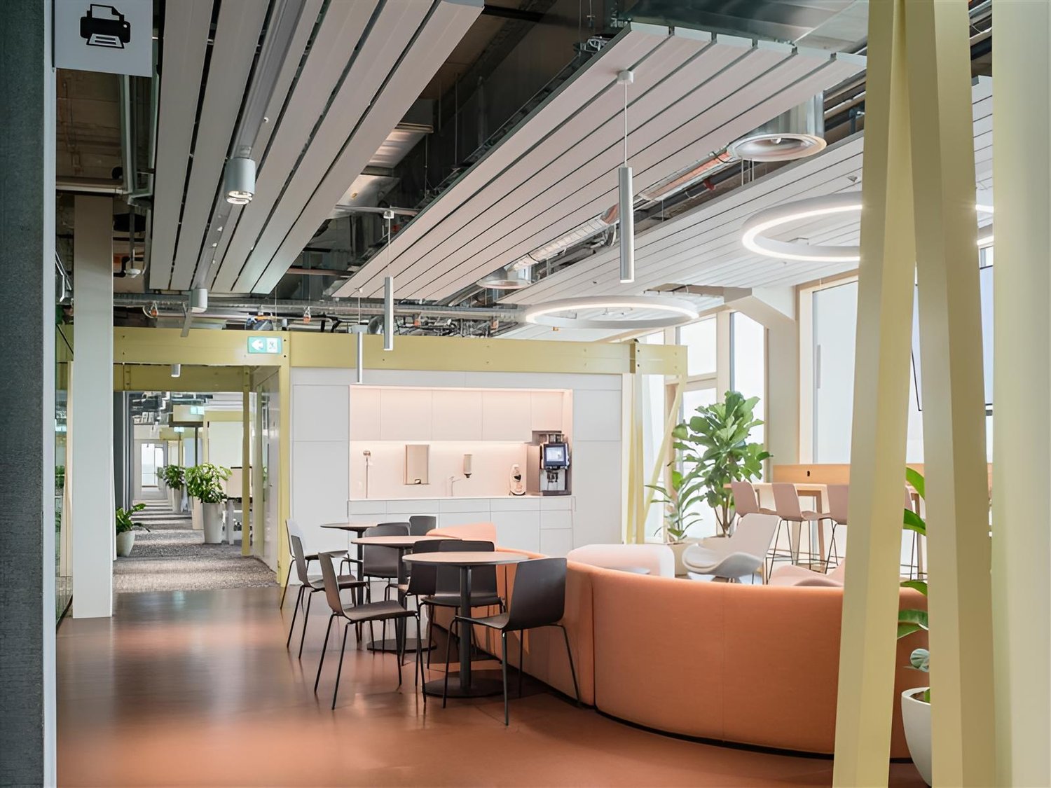 2000m² office
