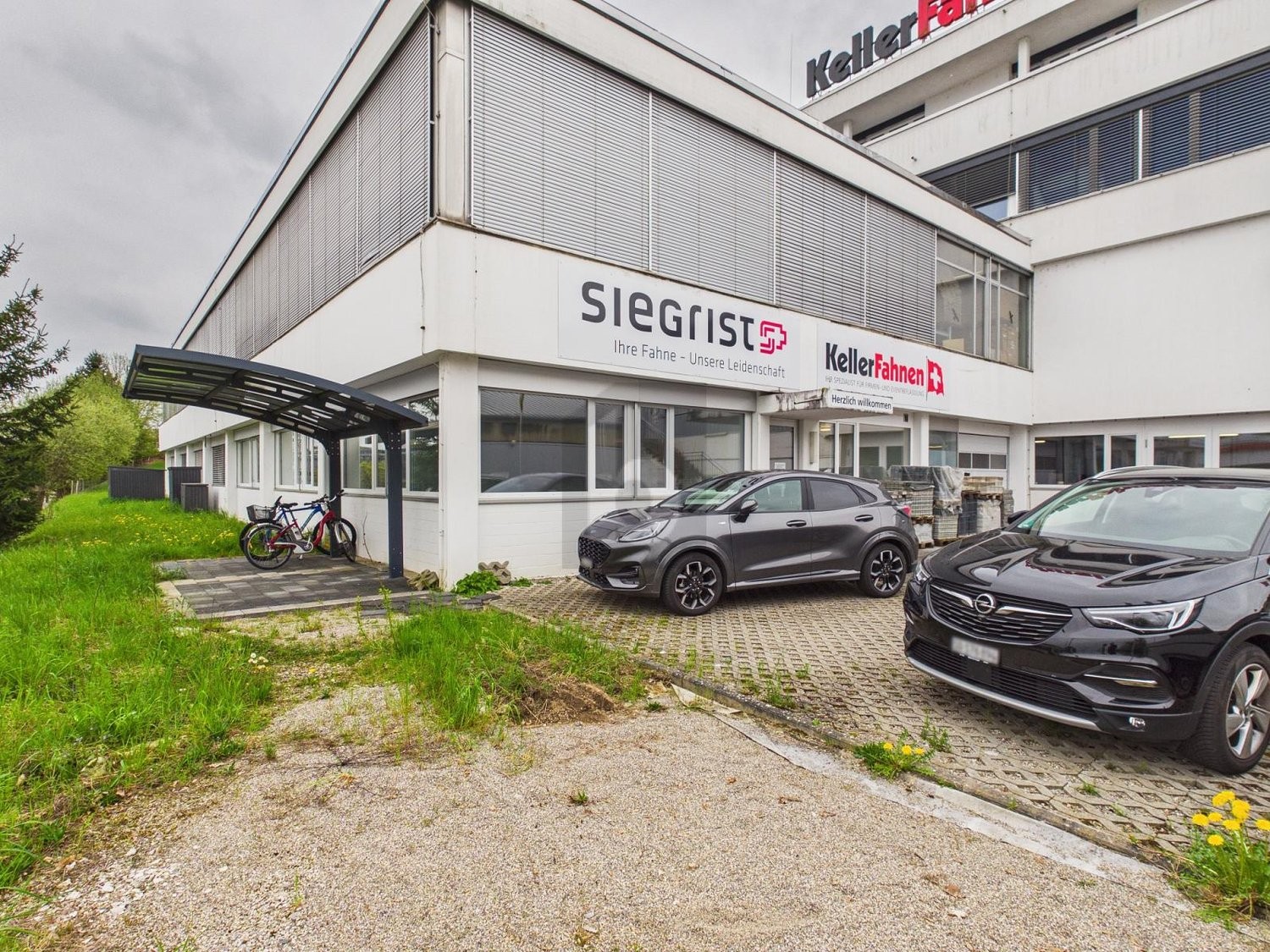 28m² office