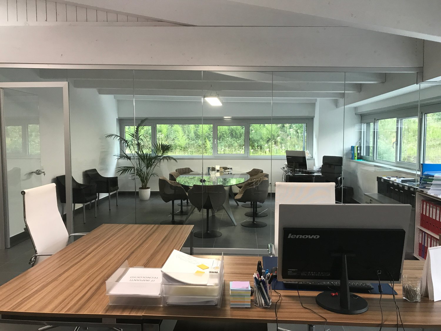 90m² Büro, Foto 1 von 5