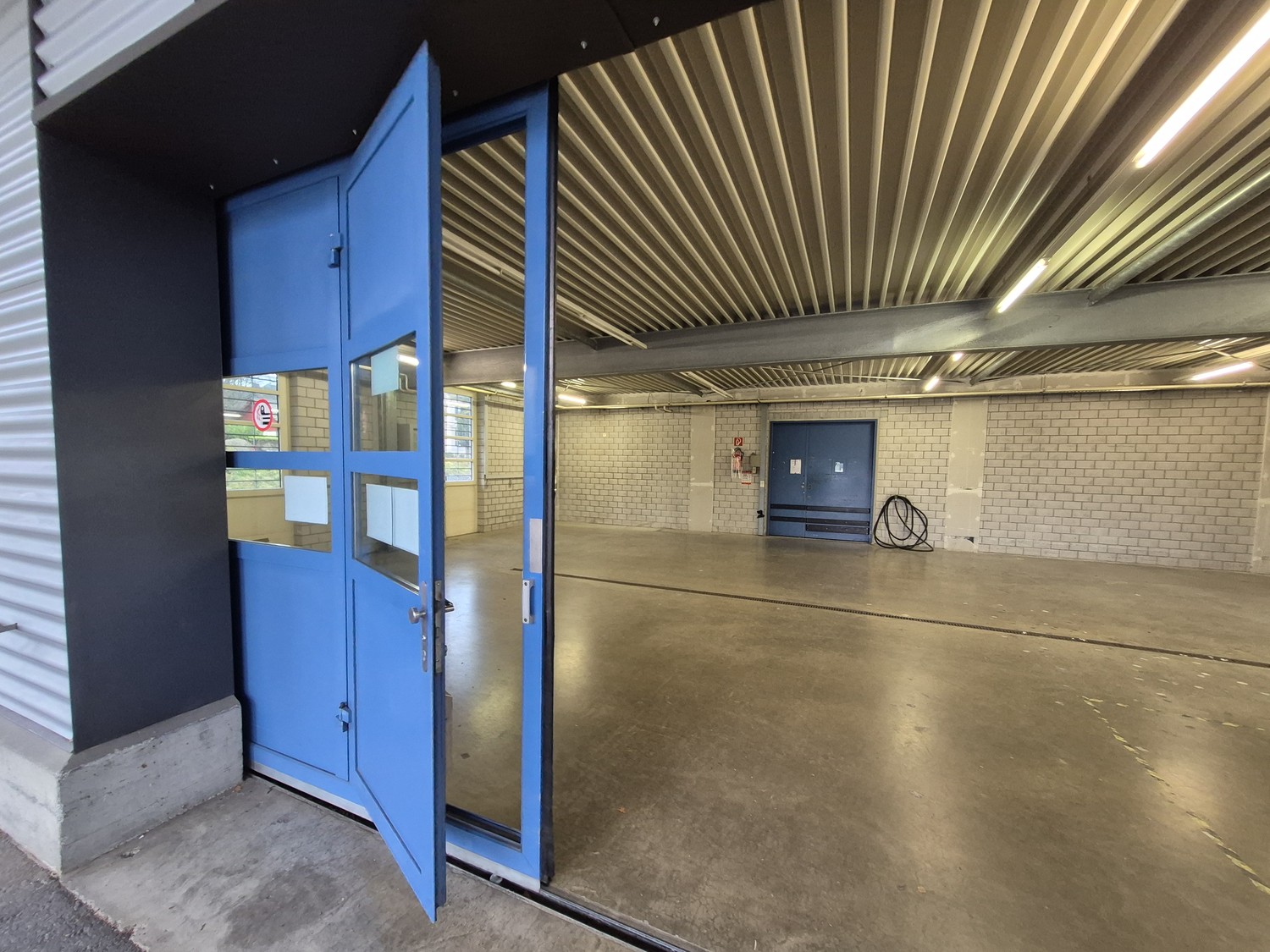 390m² shop, Foto 5 von 10