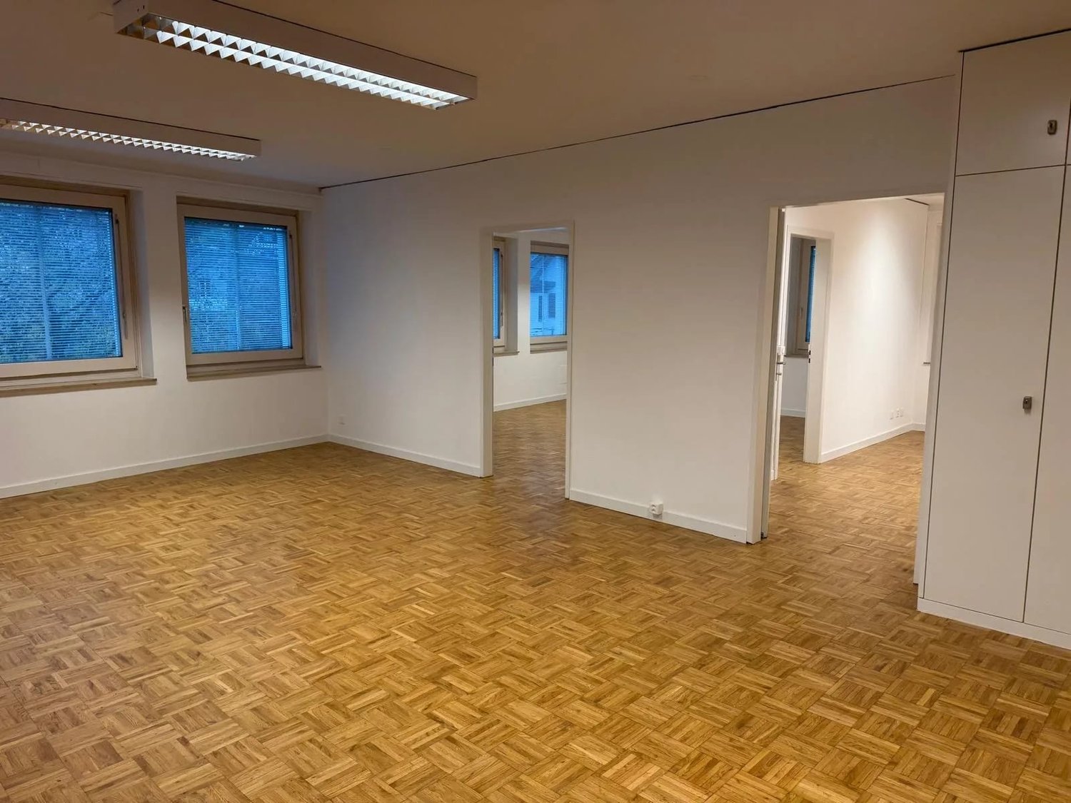 170m² office, Foto 1 von 10