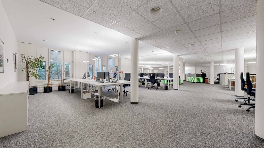 432m² office