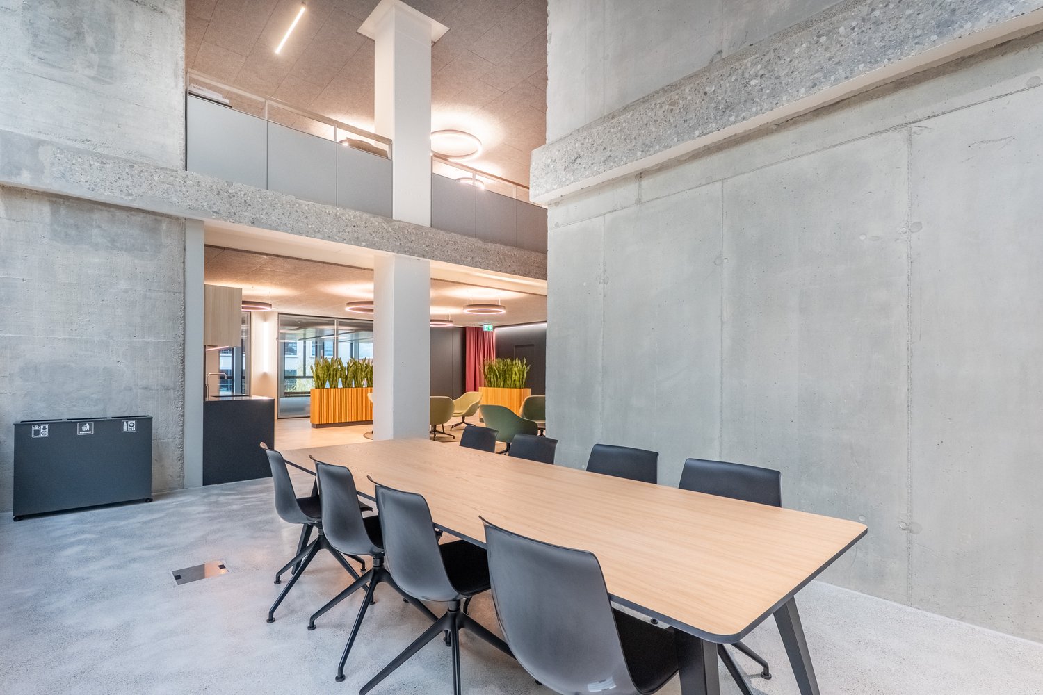 4000m² office