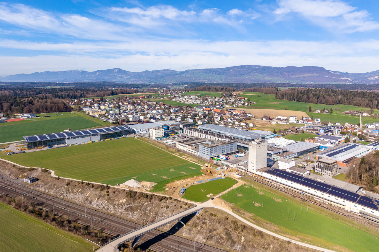 2500m² commerciale