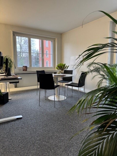109m² office