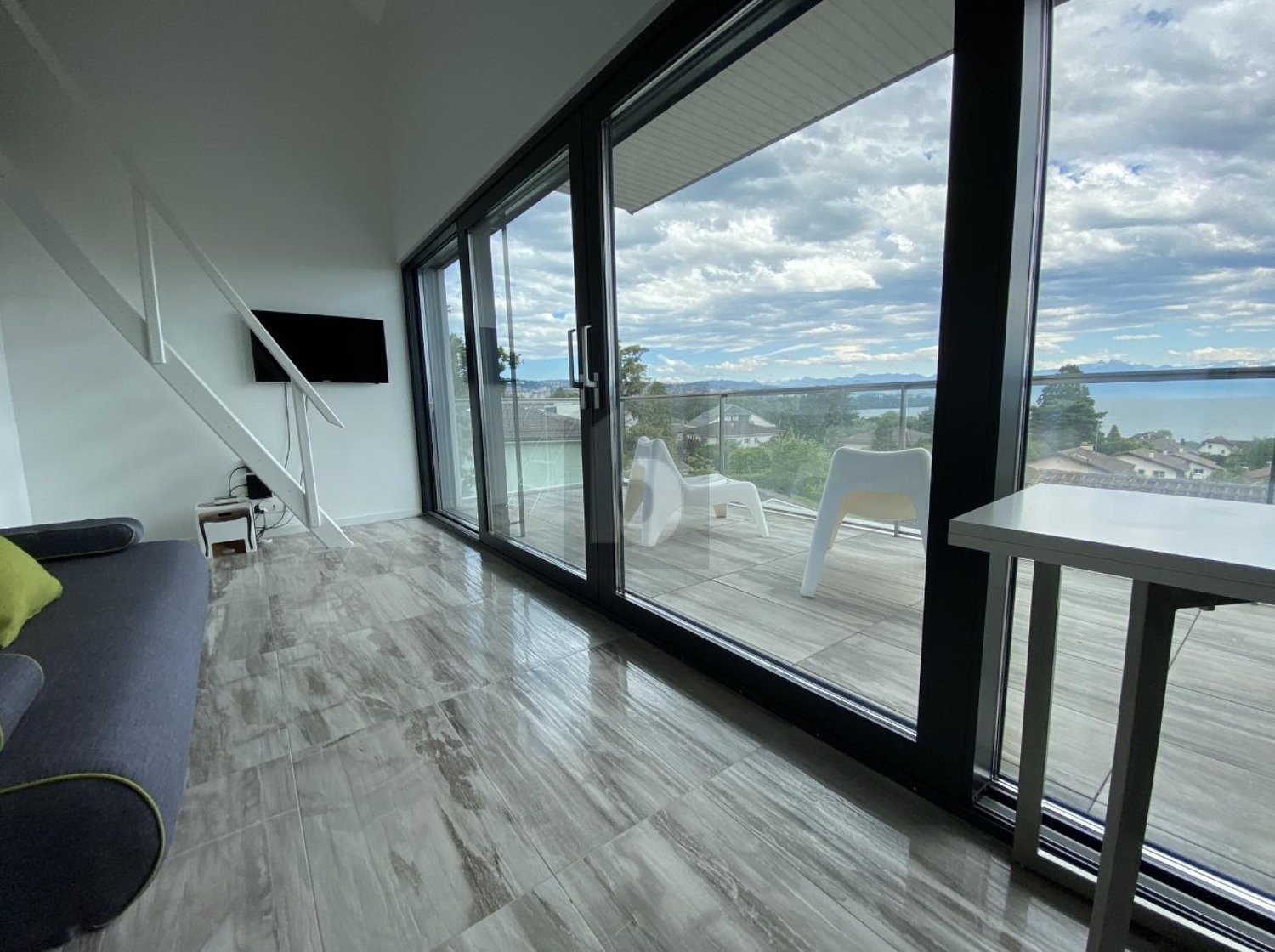 28m² office, photo 1 sur 4