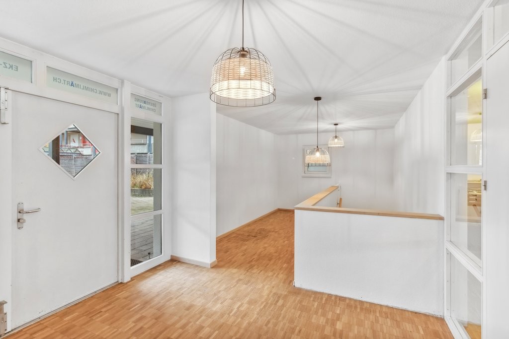 162m² storage room