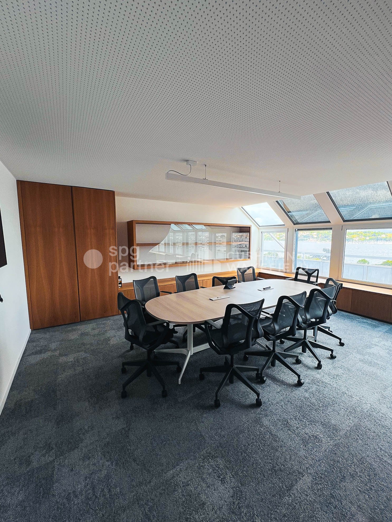 190m² Büro