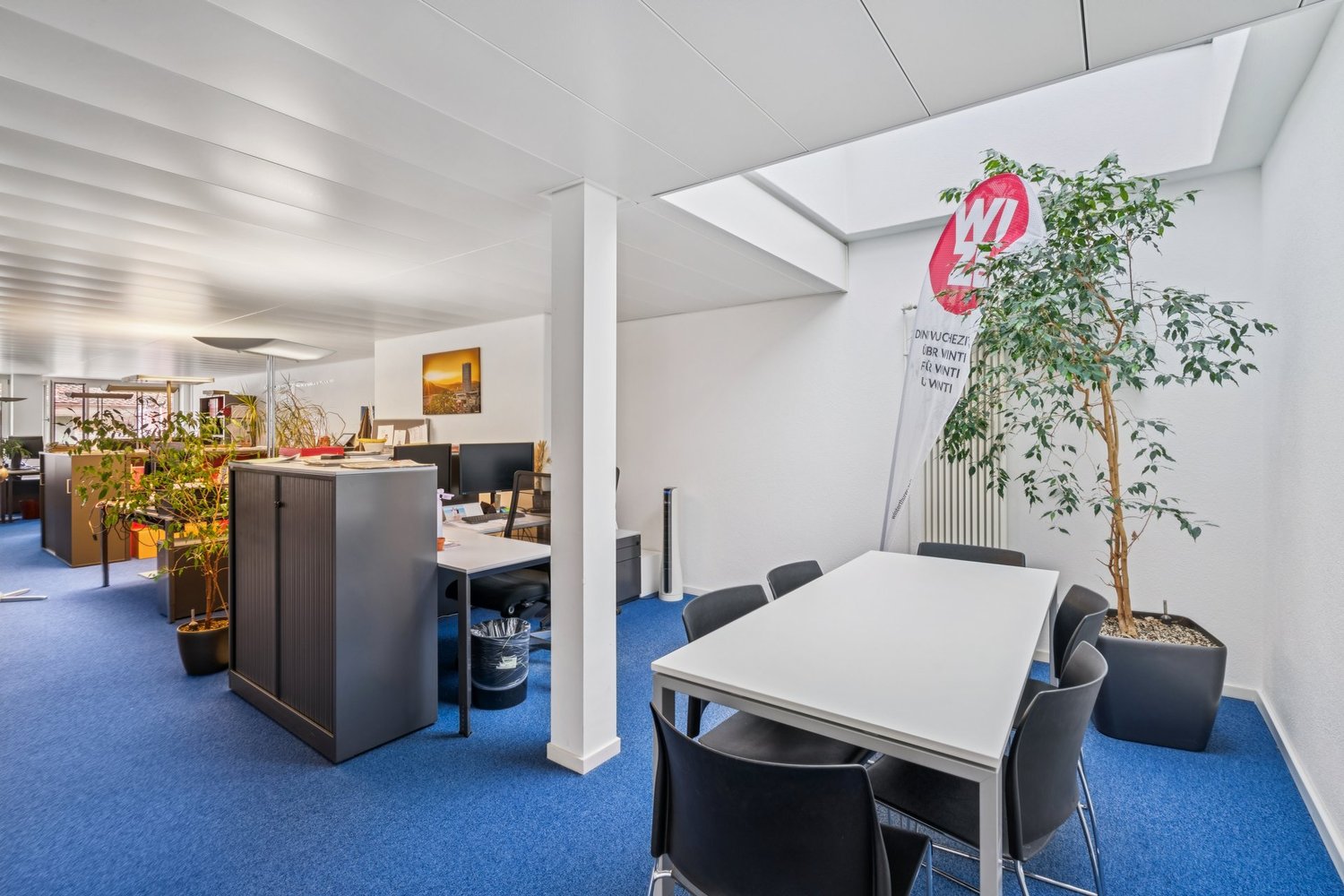 218m² office
