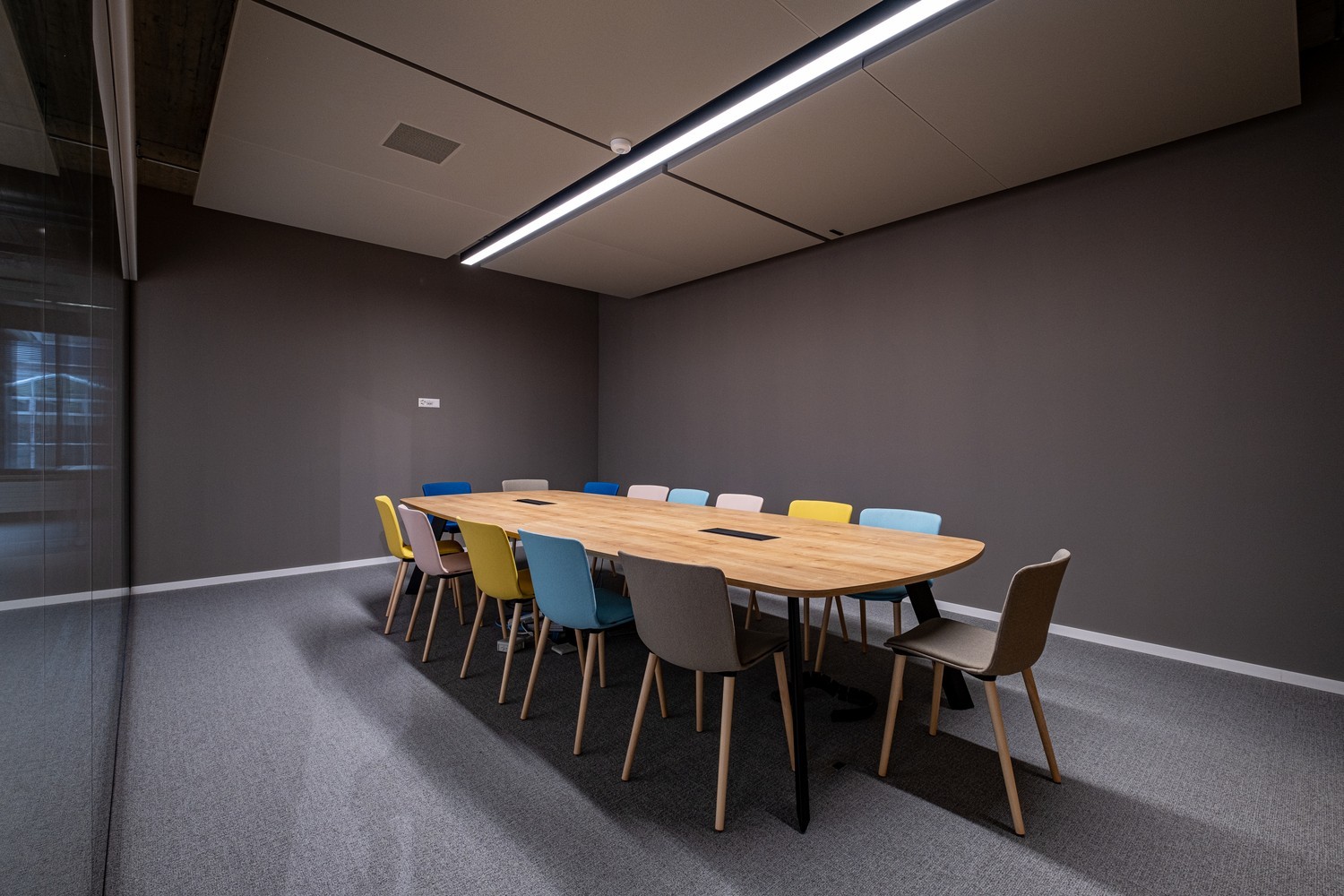702m² commercial