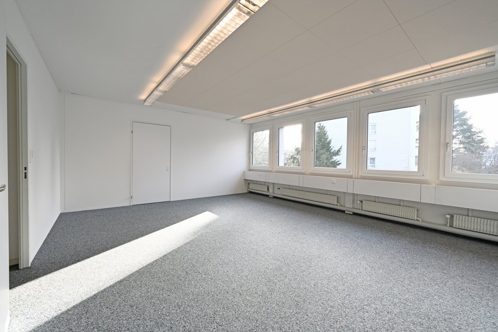 356m² office, photo 8 of 10