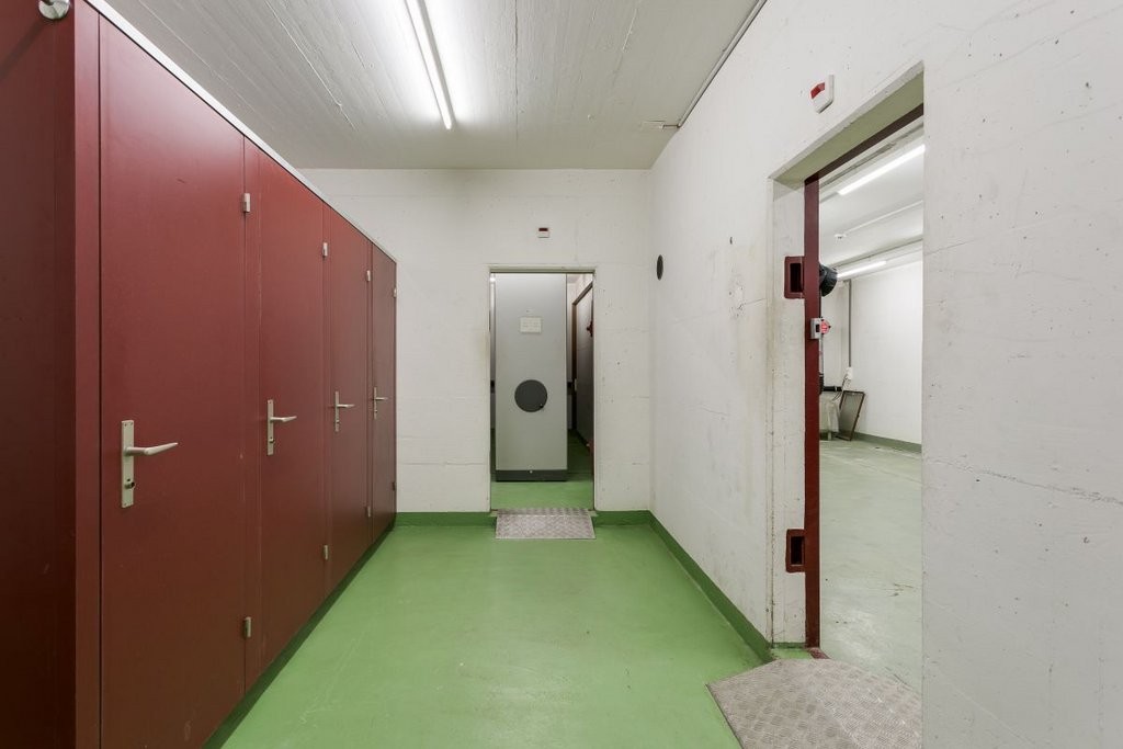 Local de stockage de 310m², photo 5 sur 8