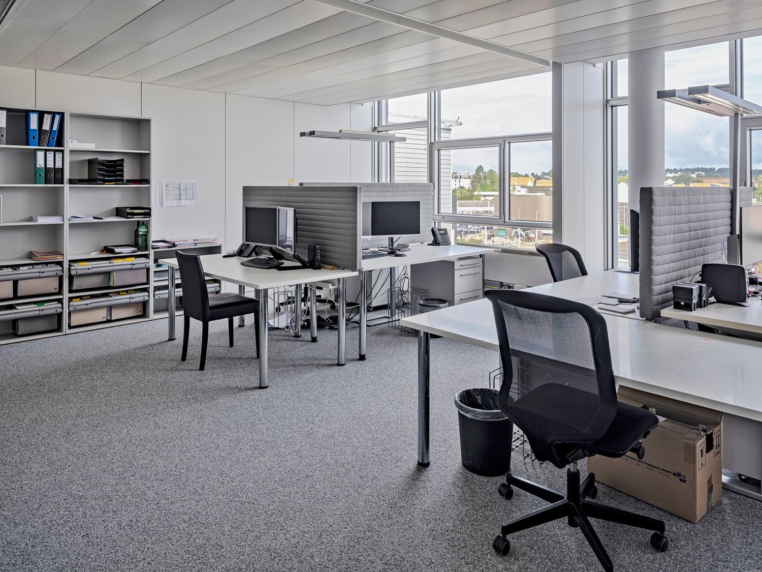 328m² office