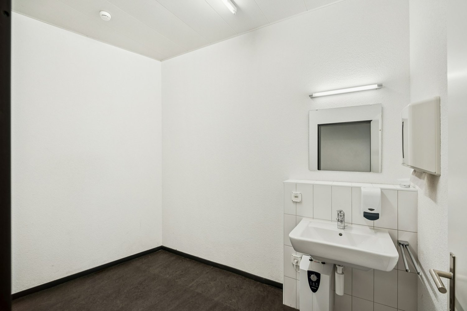 310m² commercial, Foto 10 von 10
