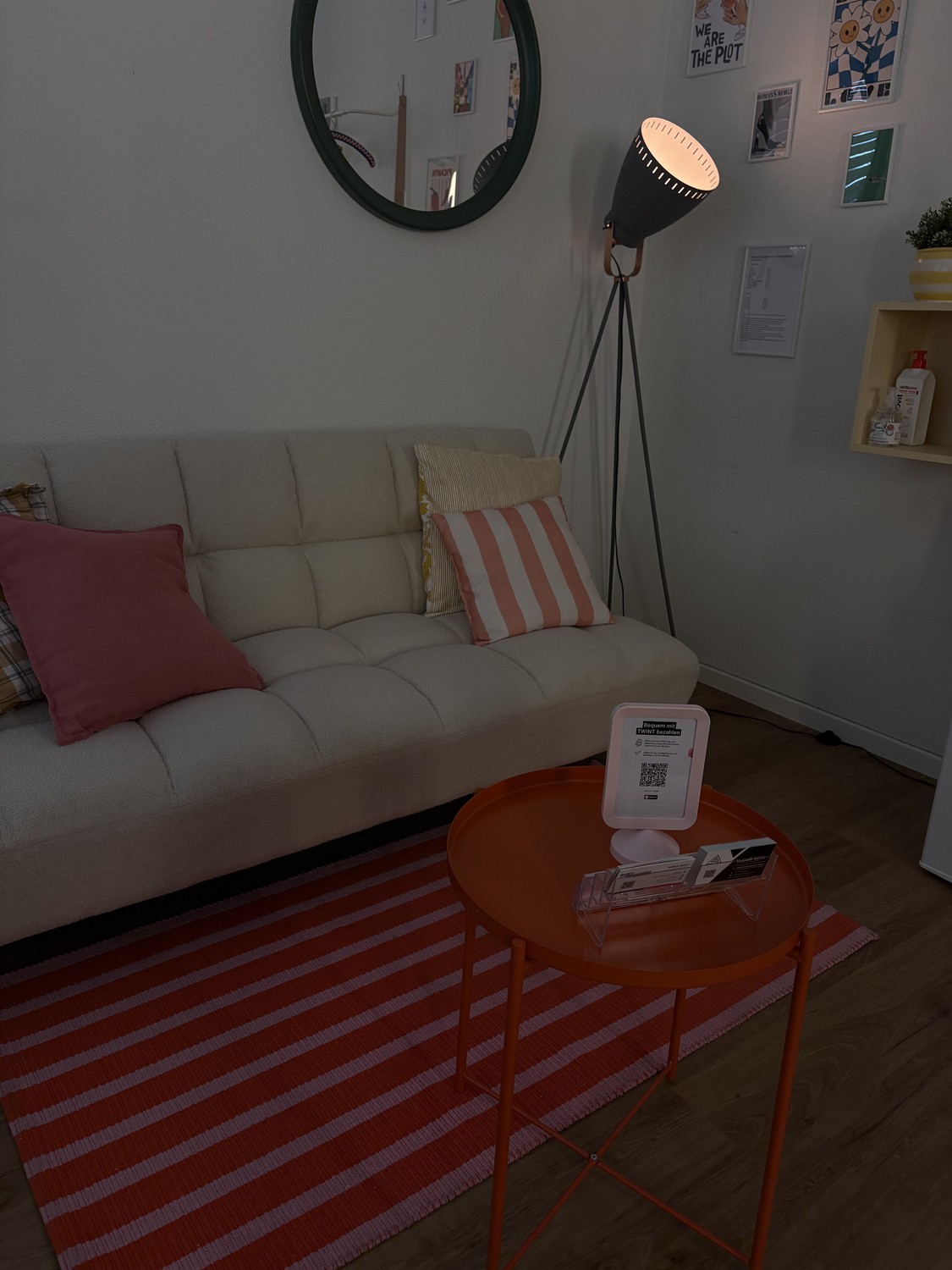 15m² commerciale, foto 2 di 2