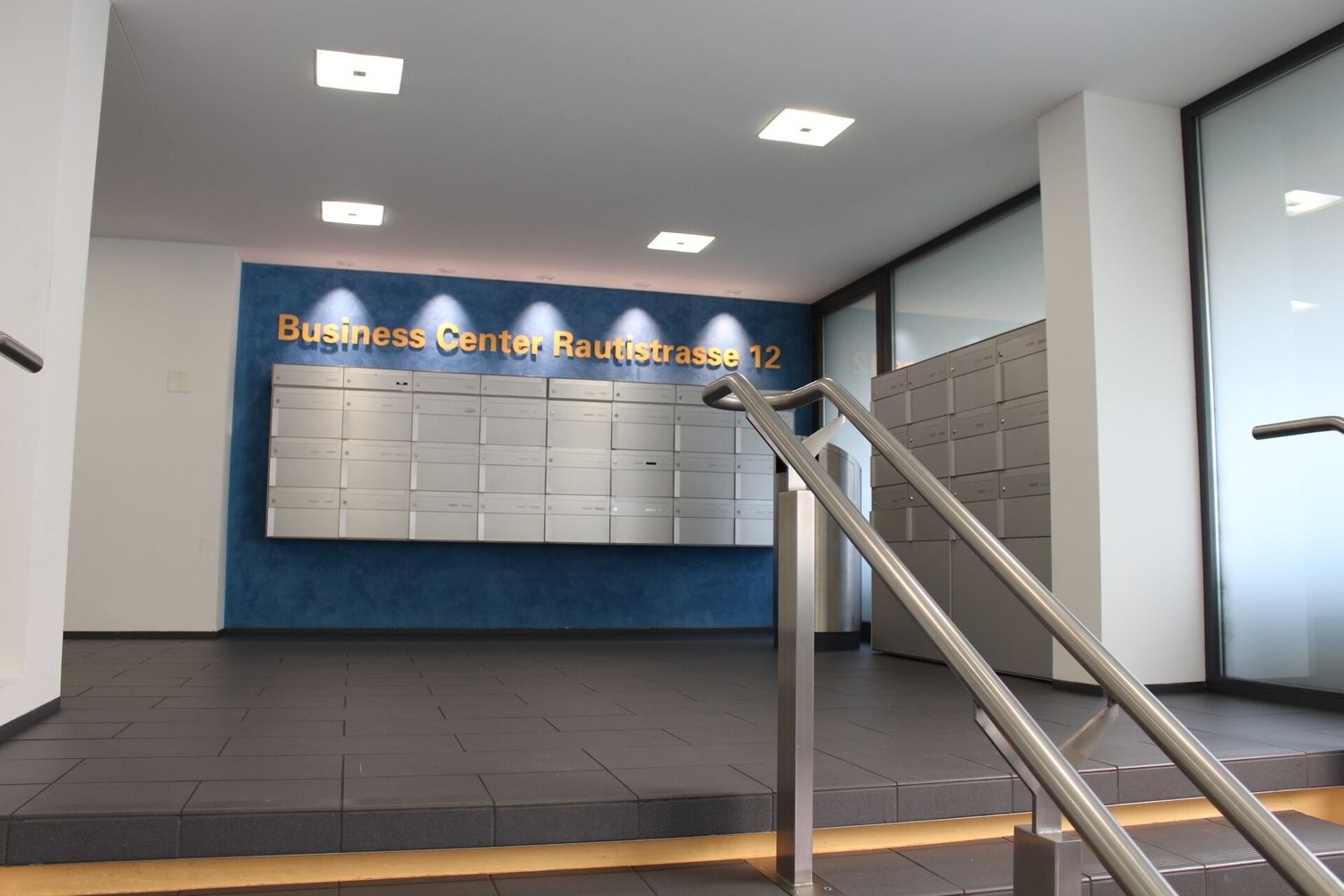 148m² office