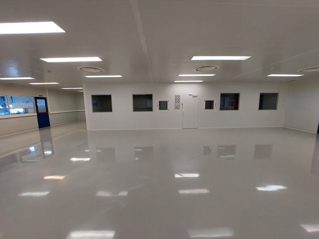 Laboratorio di 350m², foto 2 di 6