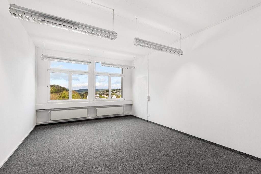 168m² office