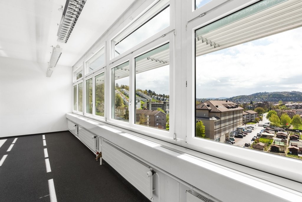 168m² office