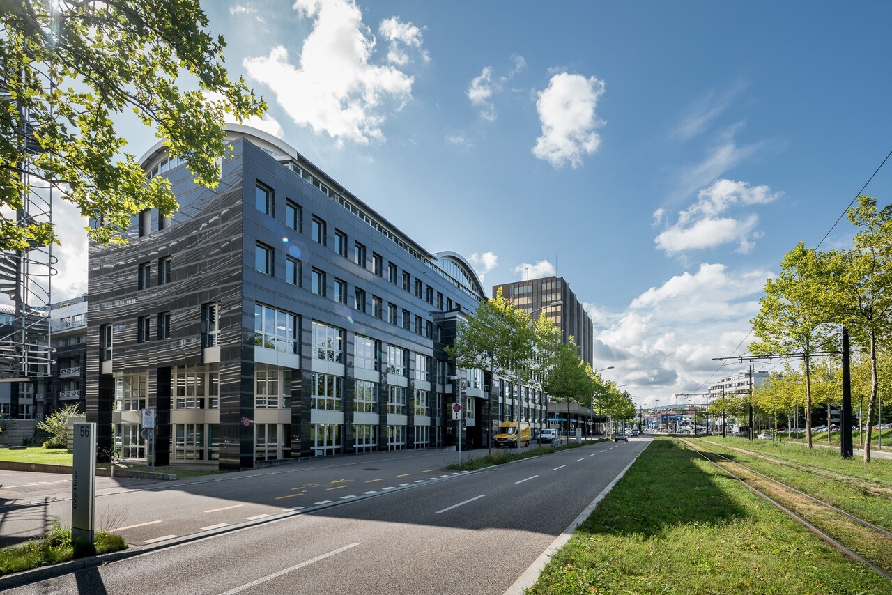 336m² office