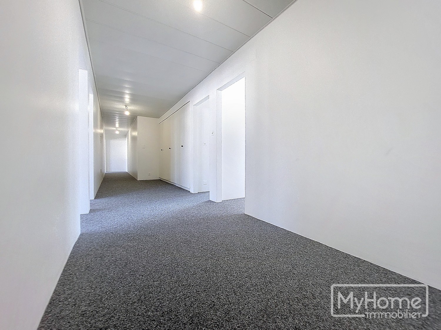 265m² Büro, Foto 3 von 5