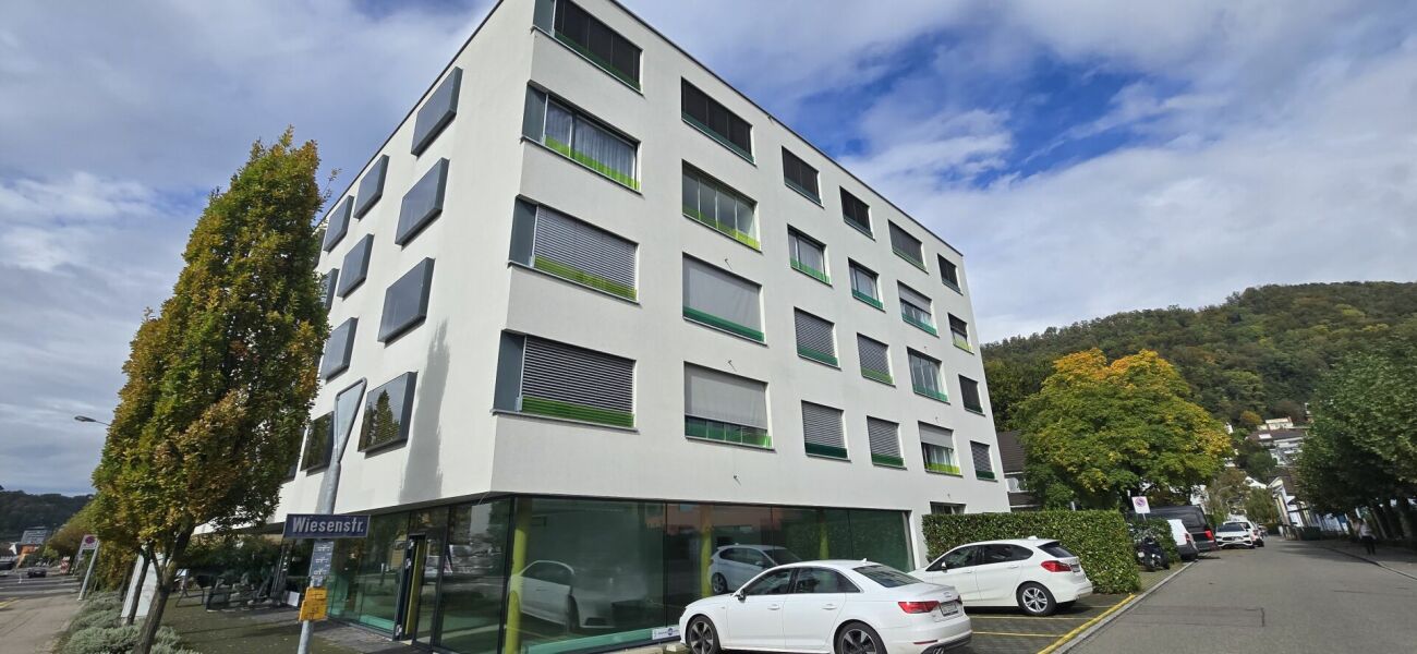 Commercial, Foto 2 von 6
