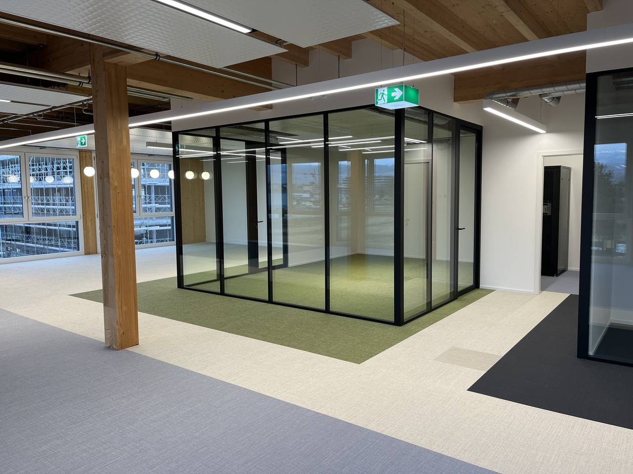 310m² Büro, Foto 8 von 10