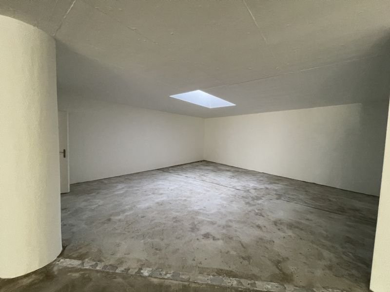 260m² commerciale, foto 1 di 7