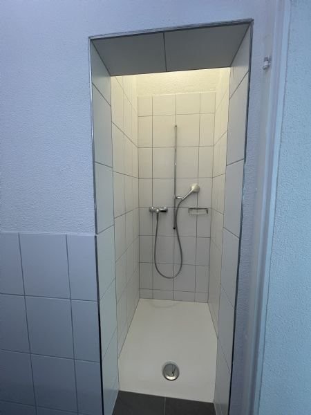 260m² commerciale, foto 5 di 7