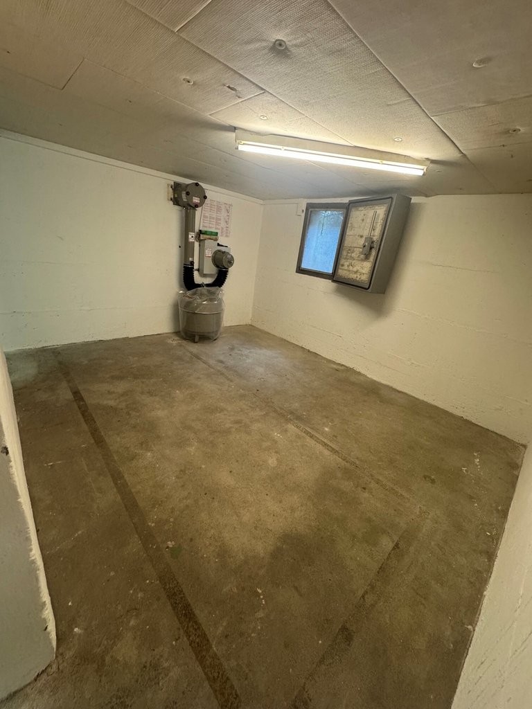 Local de stockage de 13m², photo 1 sur 4