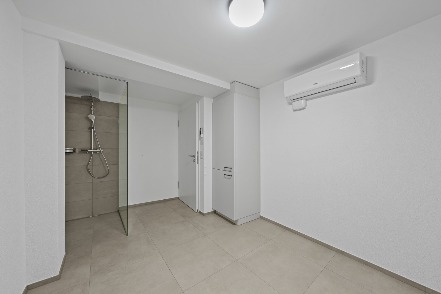100m² commercial