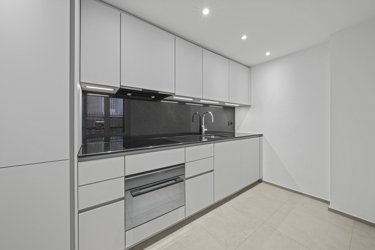 100m² commercial