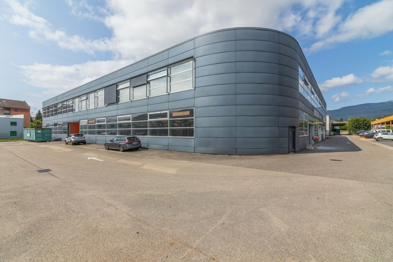 690m² Atelier