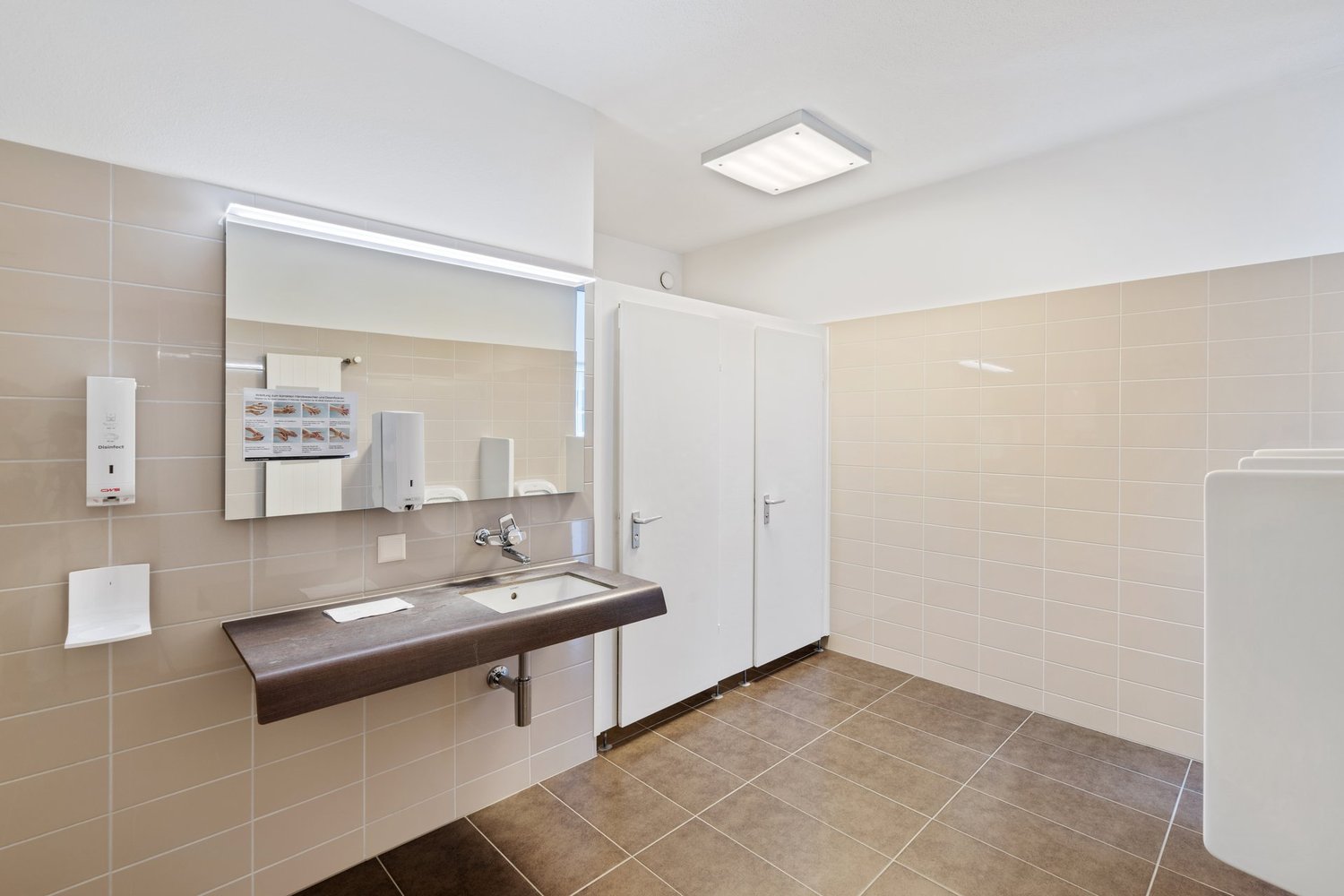 291m² office, photo 5 of 6