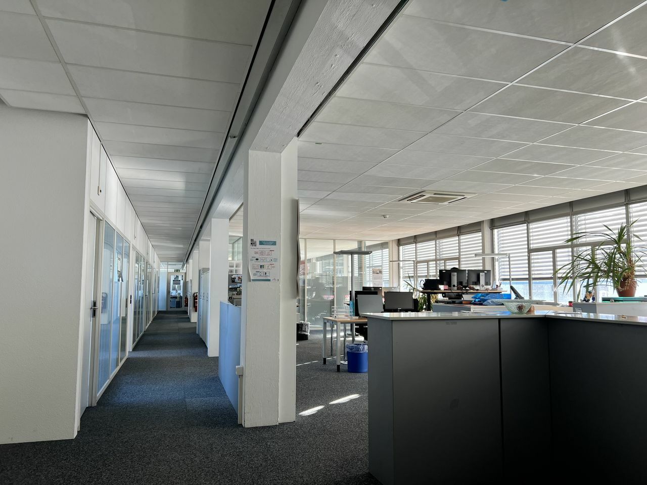 400m² office