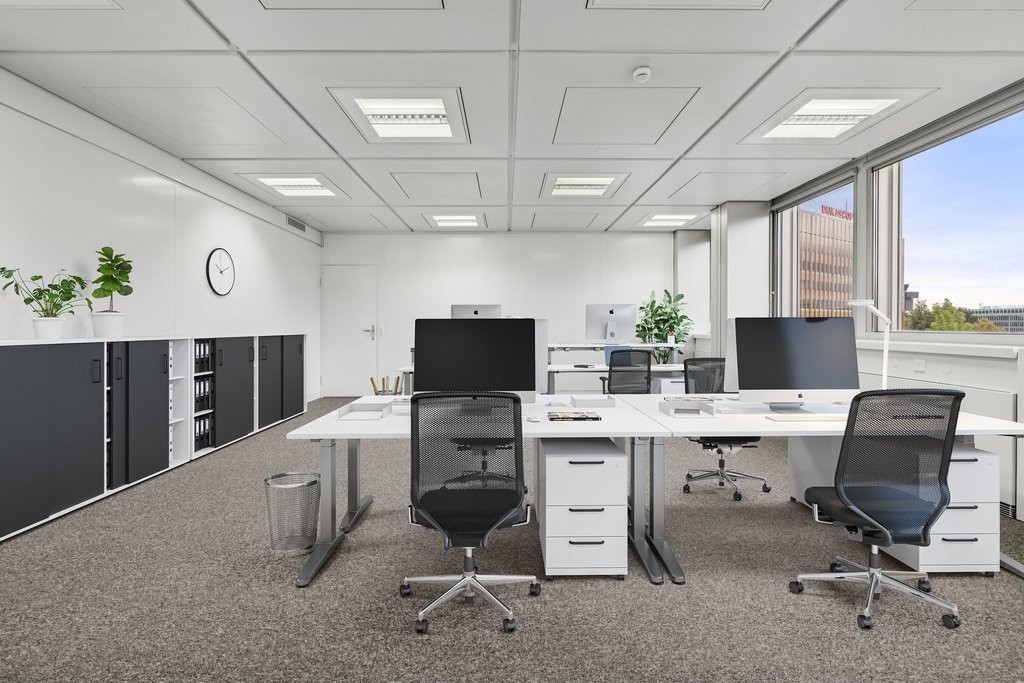 264m² Büro, Foto 2 von 9