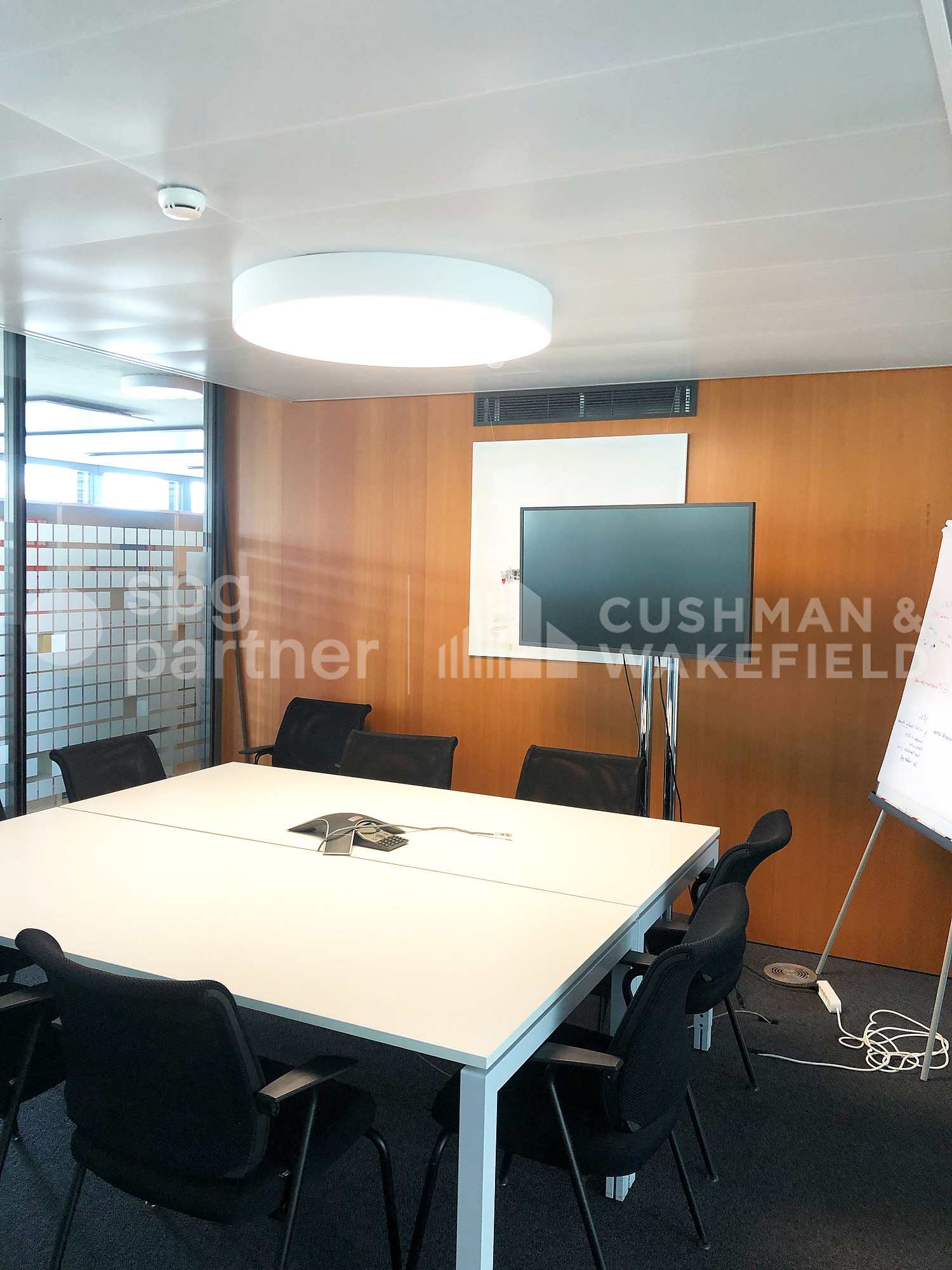 2700m² Büro