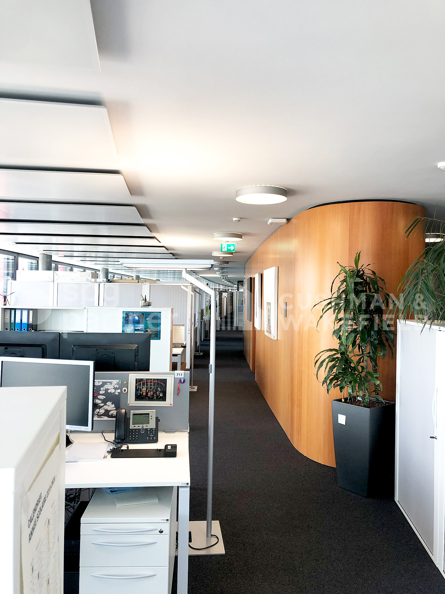 2700m² Büro