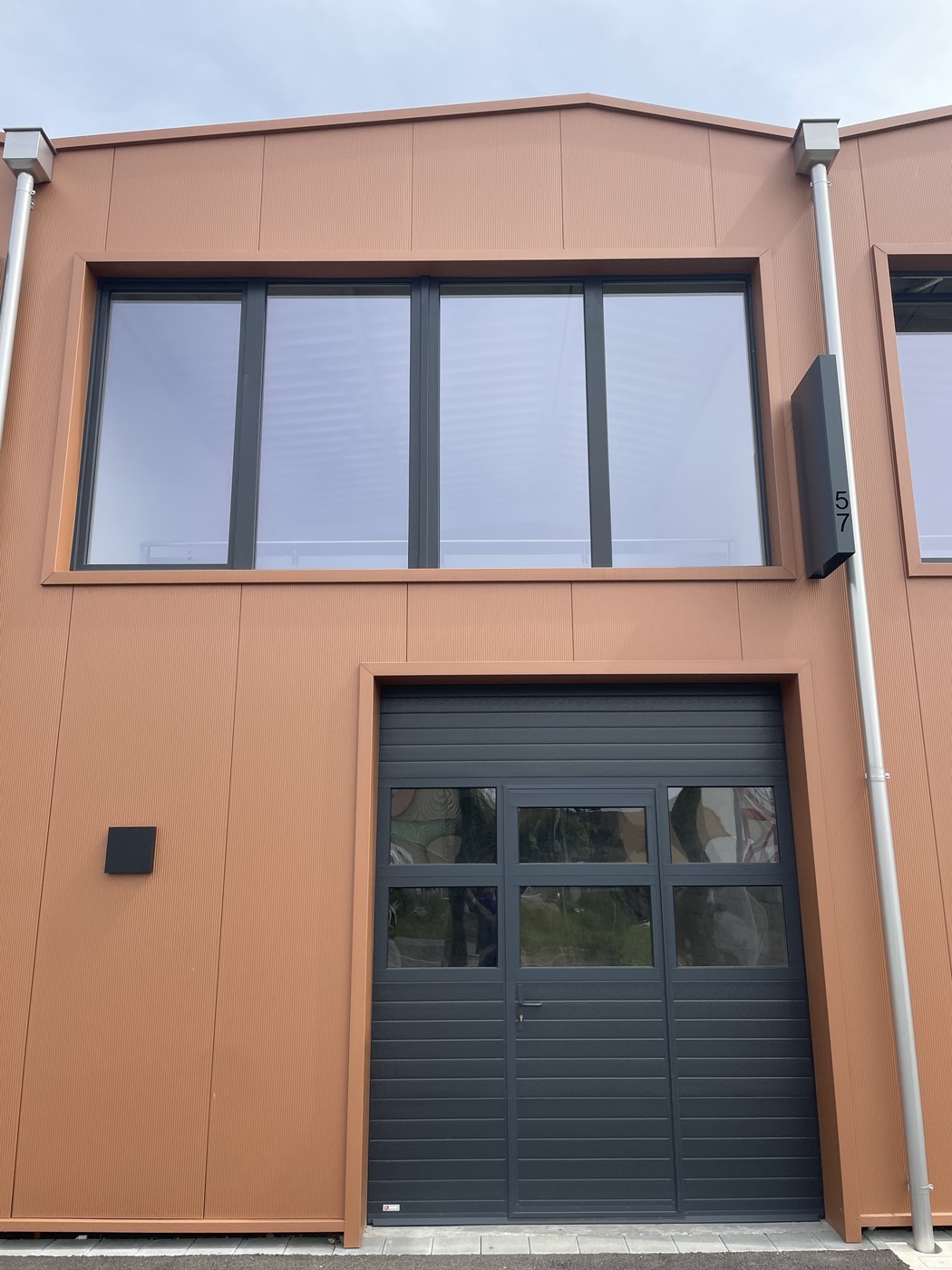 110-110m² commercial