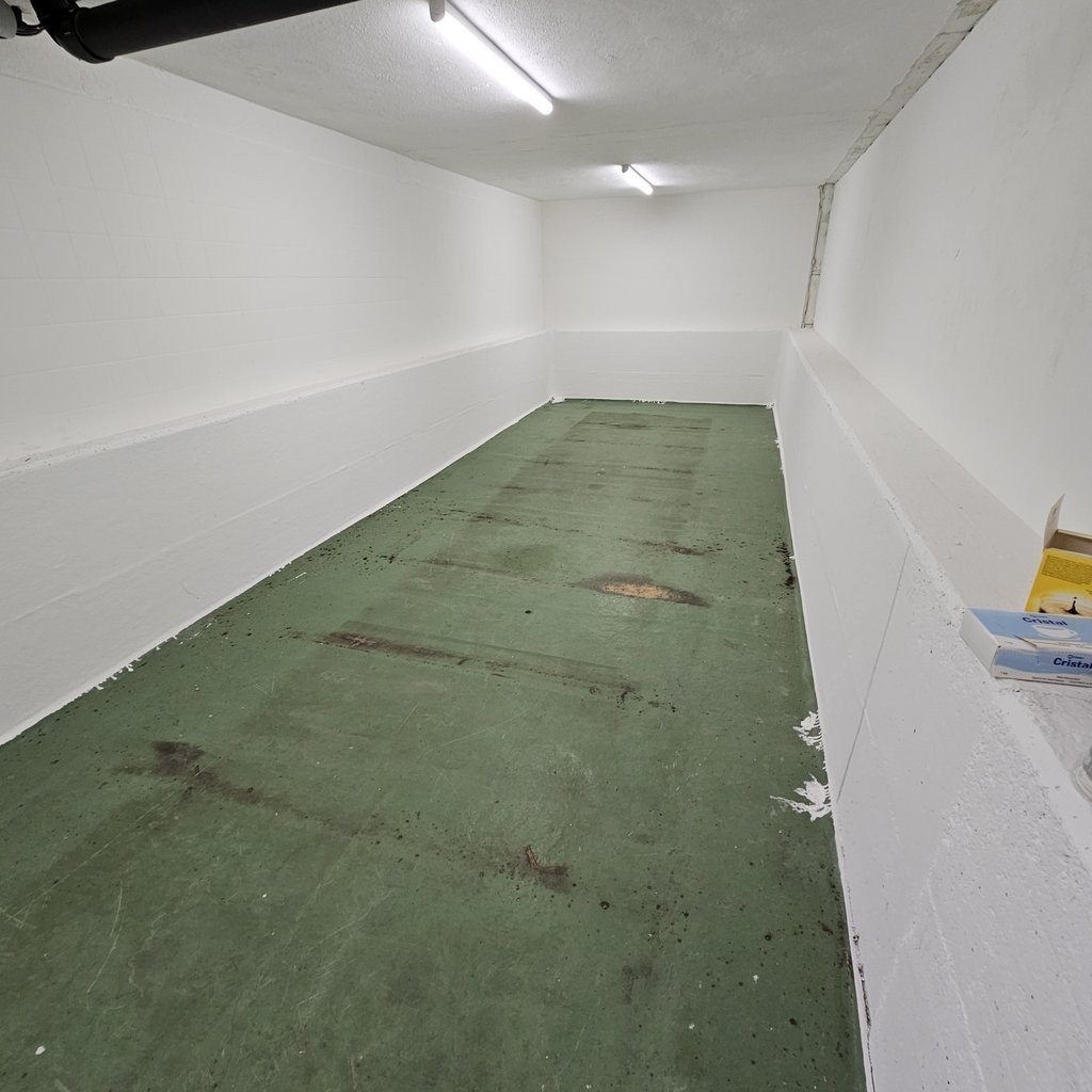 260m² storage room, Foto 2 von 3