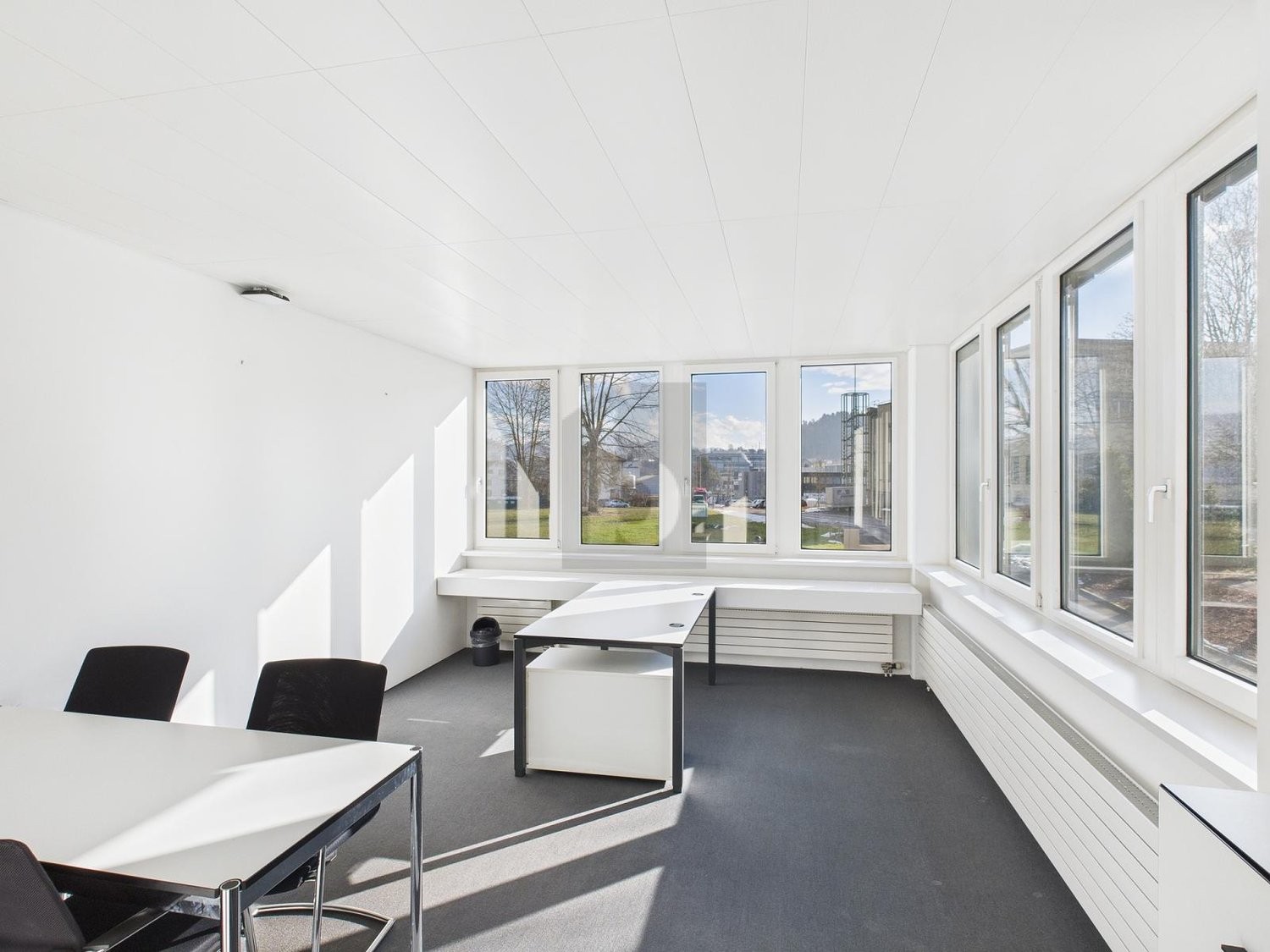 420m² office