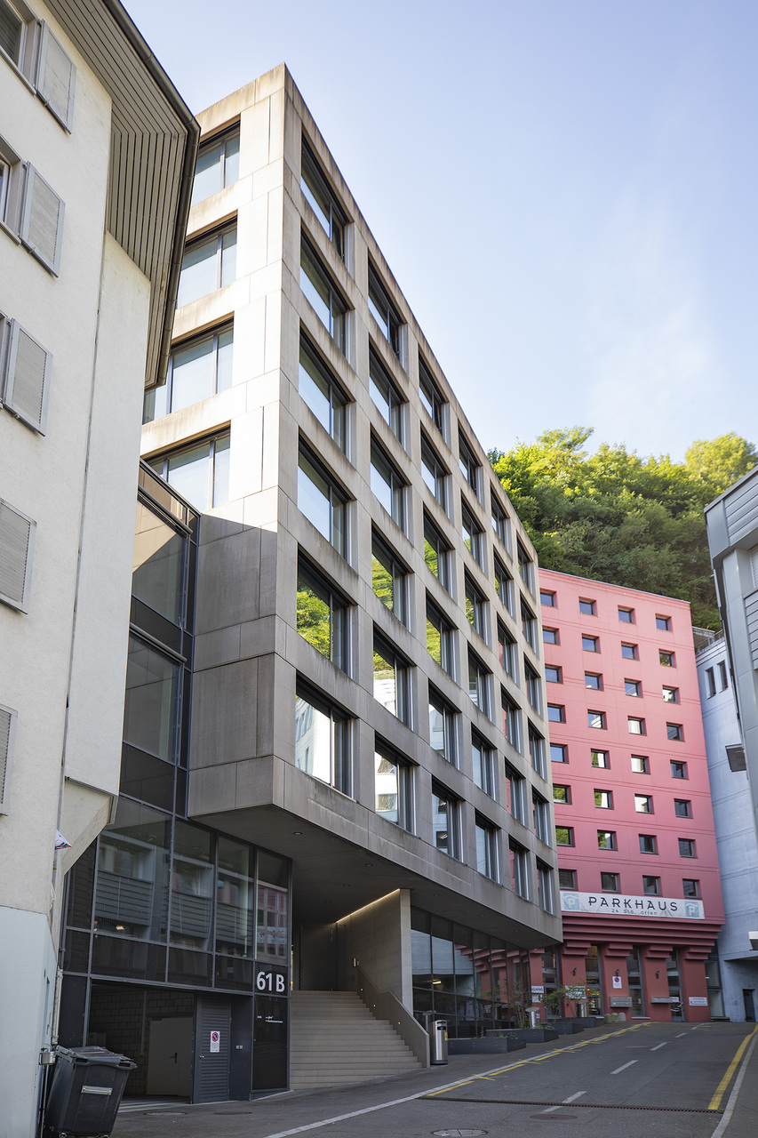 3205m² office