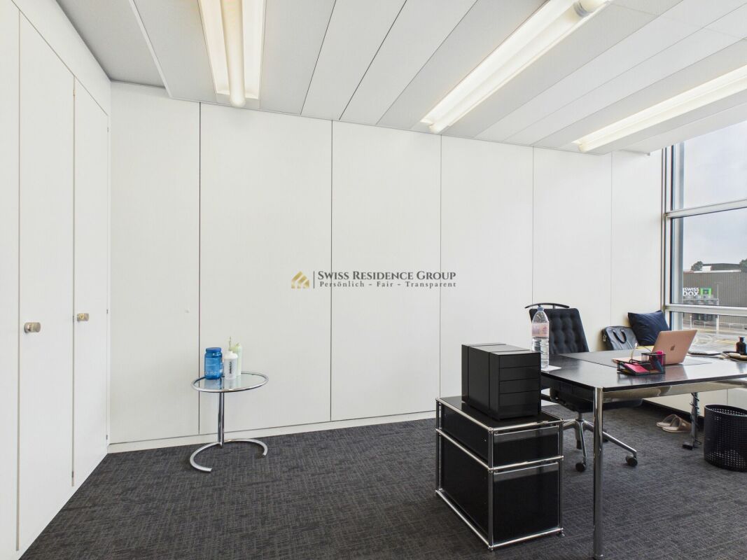 147m² commercial