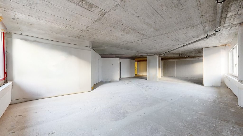 137m² office