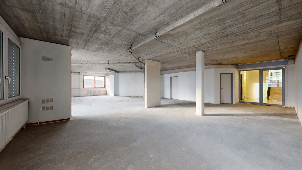 137m² office