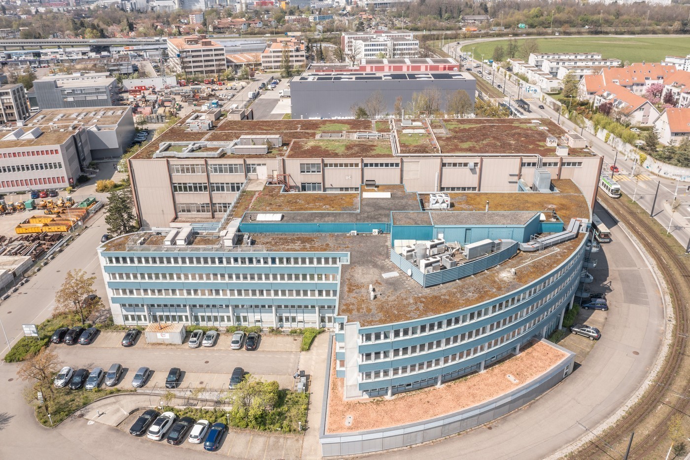 296m² office