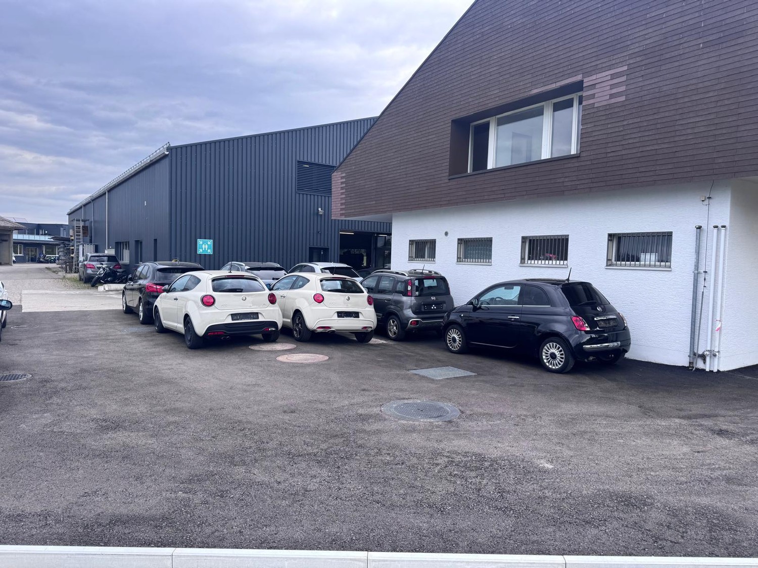 750m² commercial
