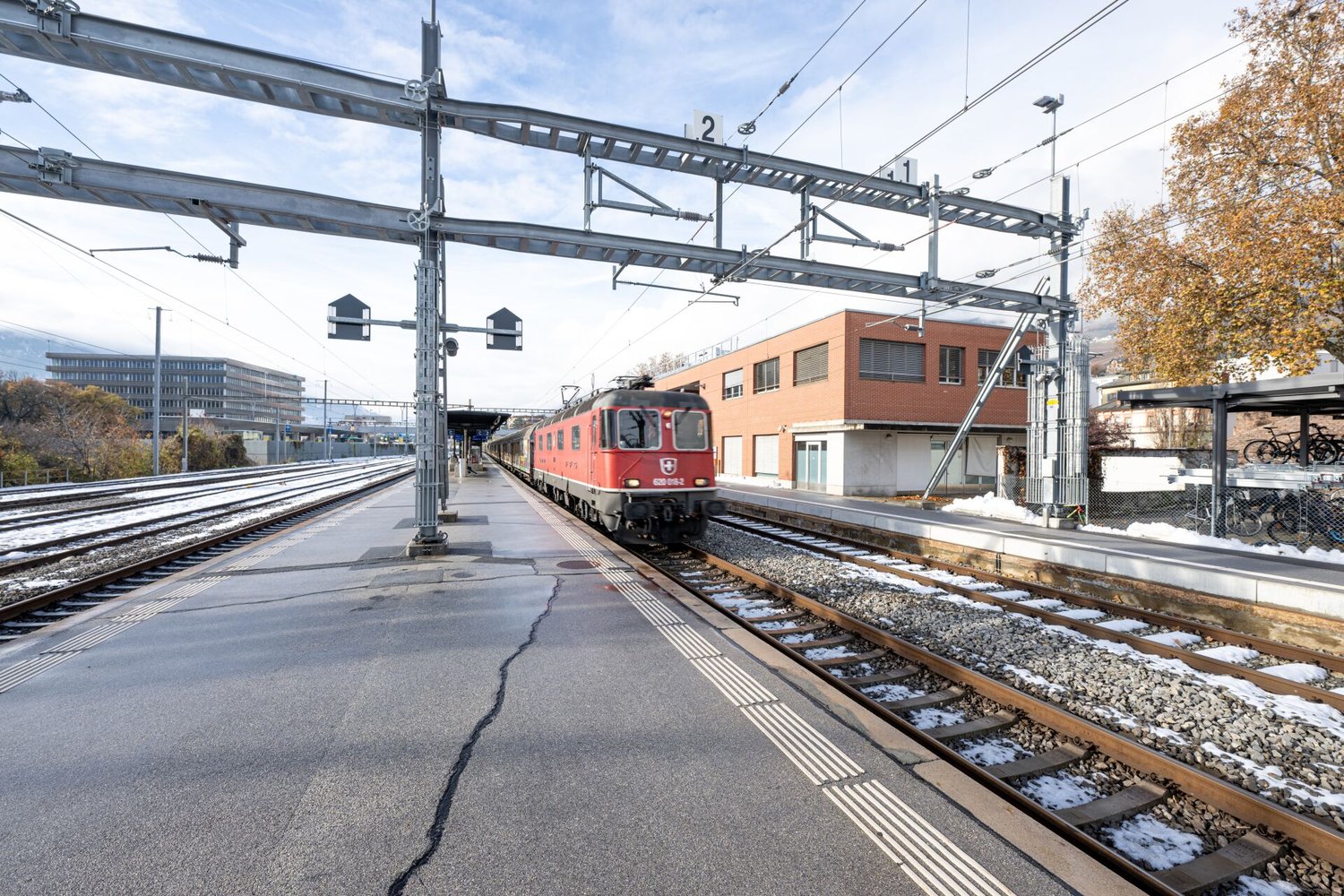 171m² Gewerbe

Vollständig anpassbar, für Aktivitäten wie Weinbar, kleine Gastronomie.

- Strategische Lage
- Grosse Schaufenster
- Möglichkeit für eine Terrassenecke
- Verlängerte Öffnungszeiten, von der Morgendämmerung bis spät in die Nacht
- 365 Tage im Jahr geöffnet
- Besucht von Reisenden, Pend, Foto 6 von 6
