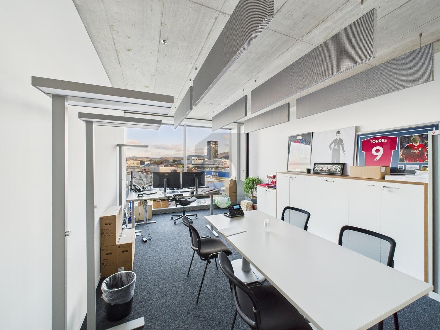 146m² office